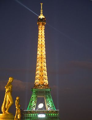 Eiffel Tower 3.jpg